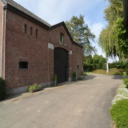 For 24 Guests בית נופש *