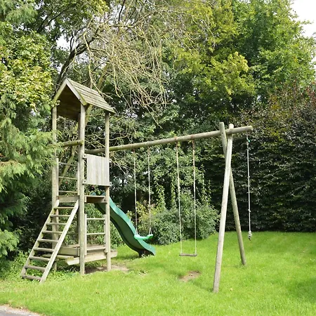 For 24 Guests טובן